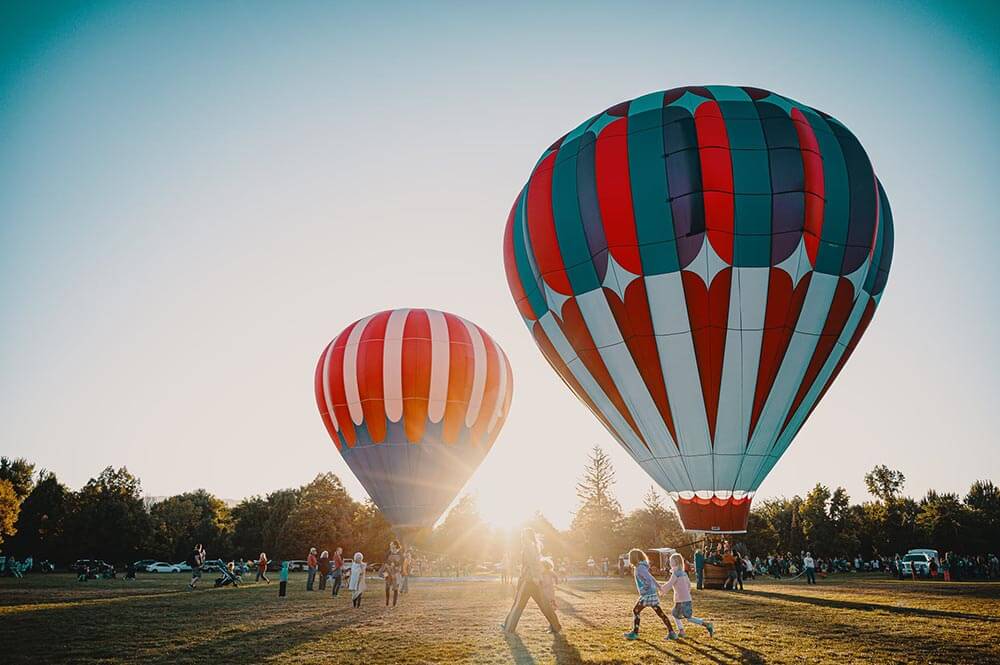 Top 7 Reasons Why Riding A Hot Air Balloon is A Must-Have Experience