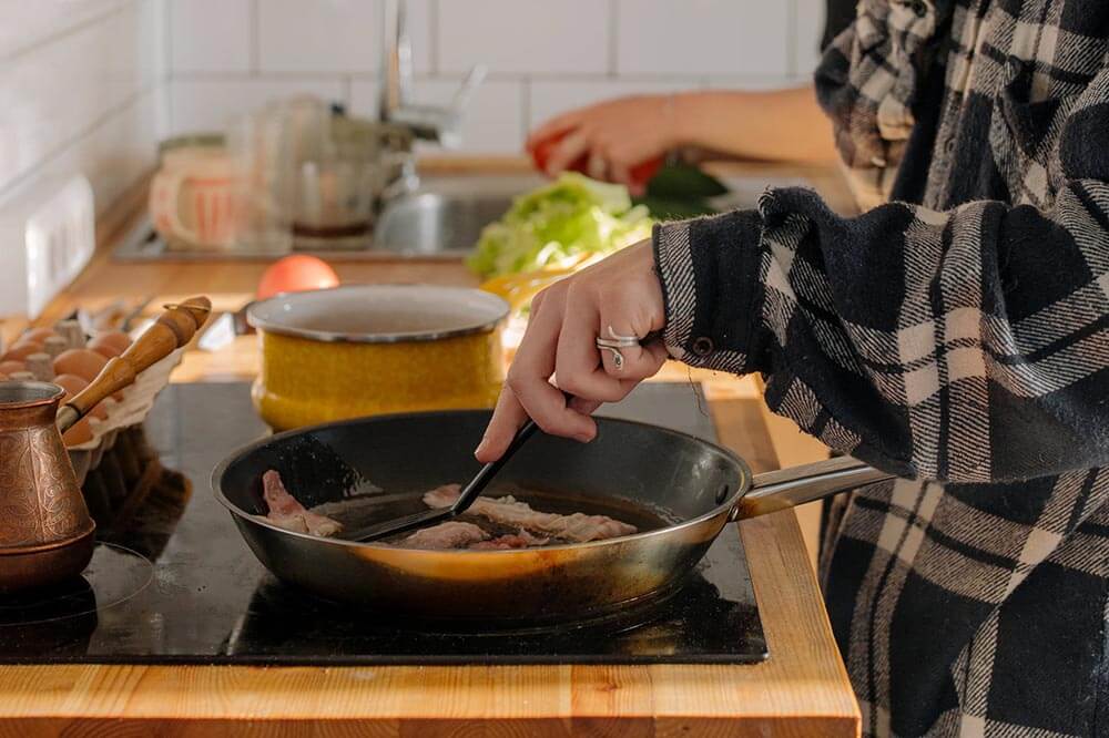 What Cookware Should You Use for Induction Cooking?