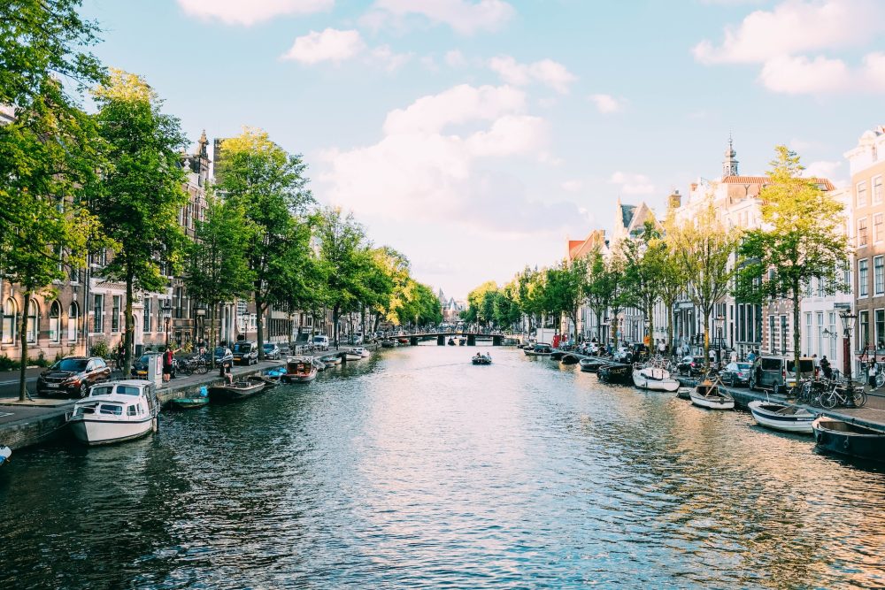 How to organise travel for a corporate event in Amsterdam?